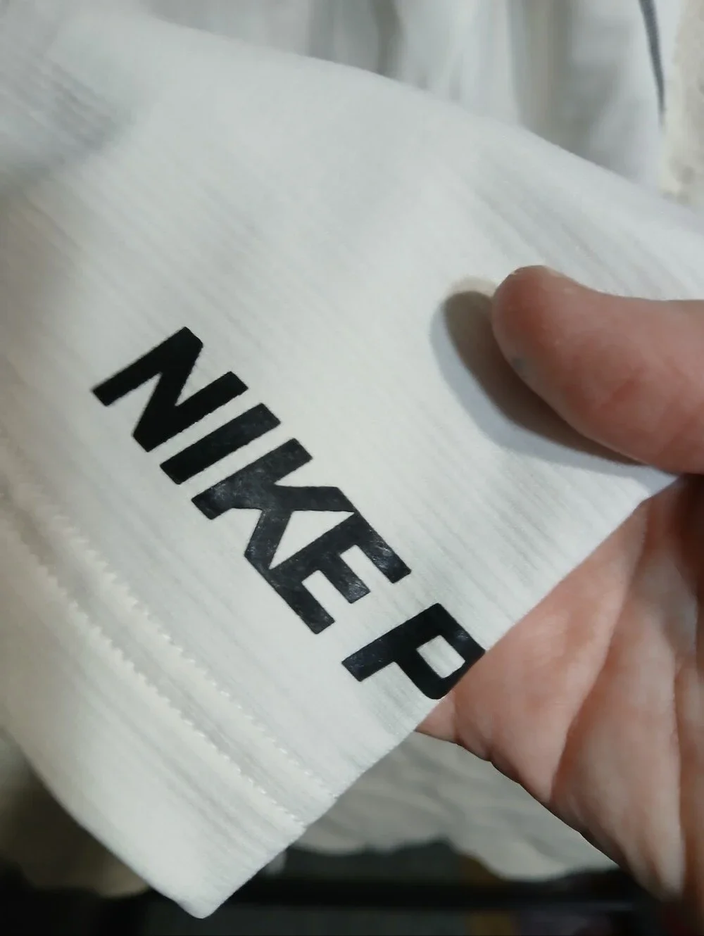 Nike pro white